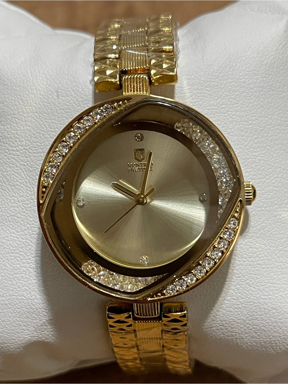 Montres Prestige X Invicta Women's Watch - 30mm,
Gold & Gold and Crystals Bezel